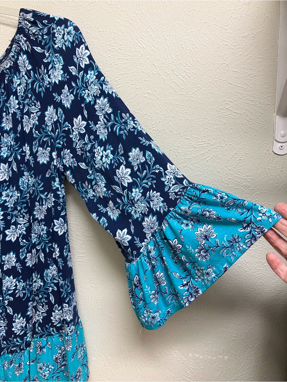 Como Vintage Navy Floral Tunic with Teal Contrast Hem - Picture 3 of 14